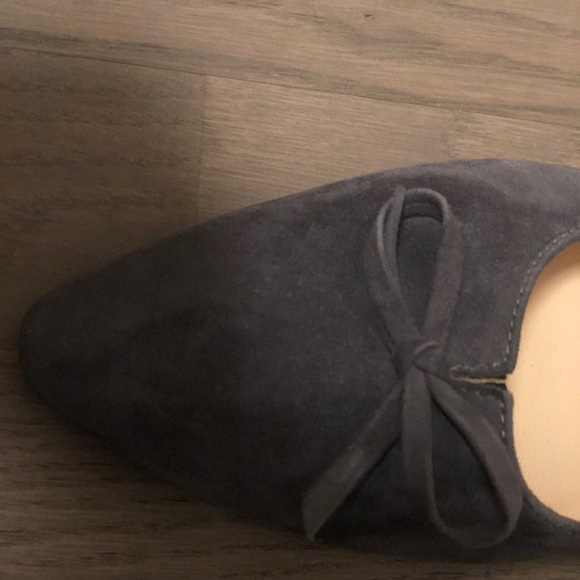 Classical Suede Pumps by Gabor Size 5 - Picture 2 of 4